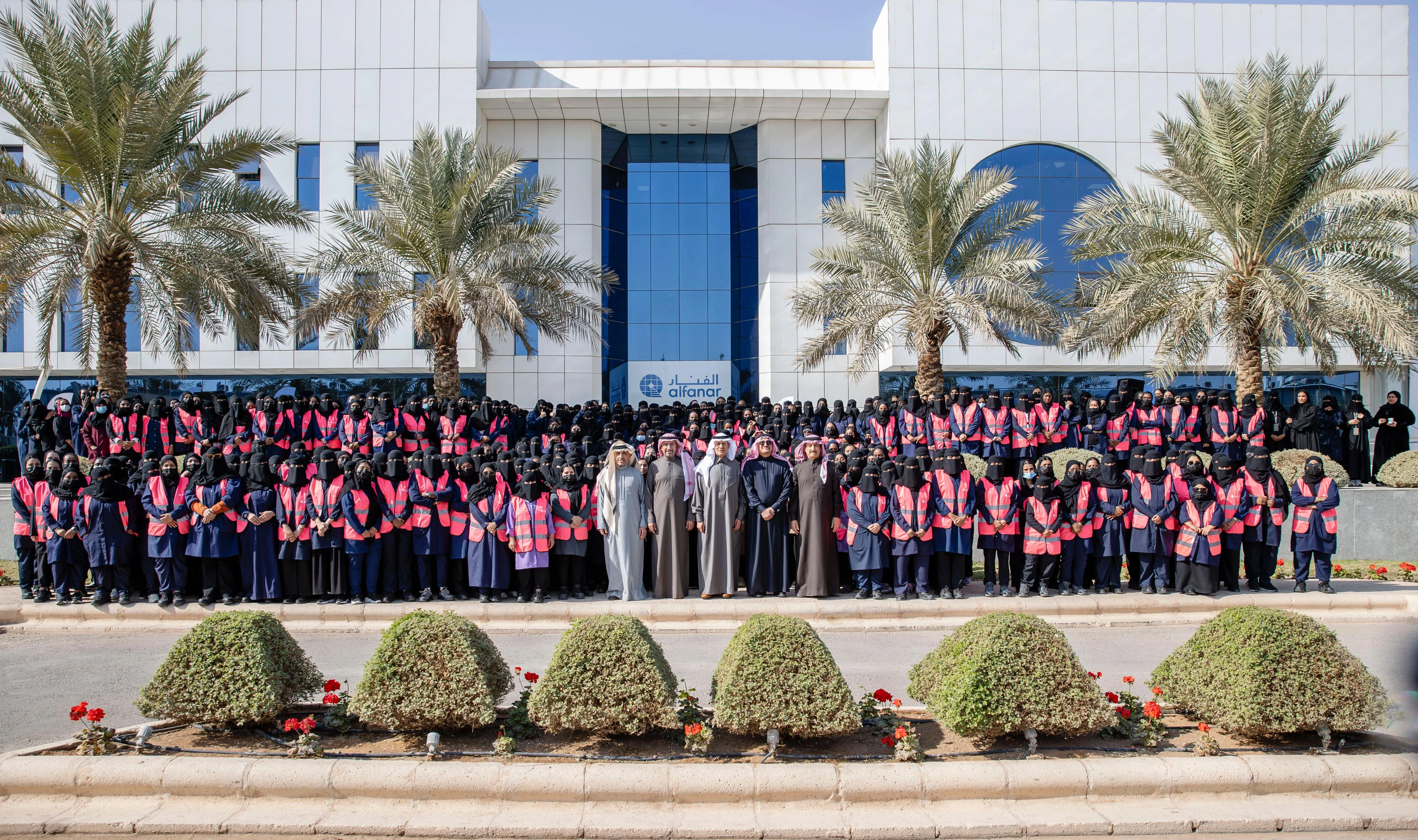 HRH Minister of Energy Tours Several Factories Specialized in Producing Energy Components
