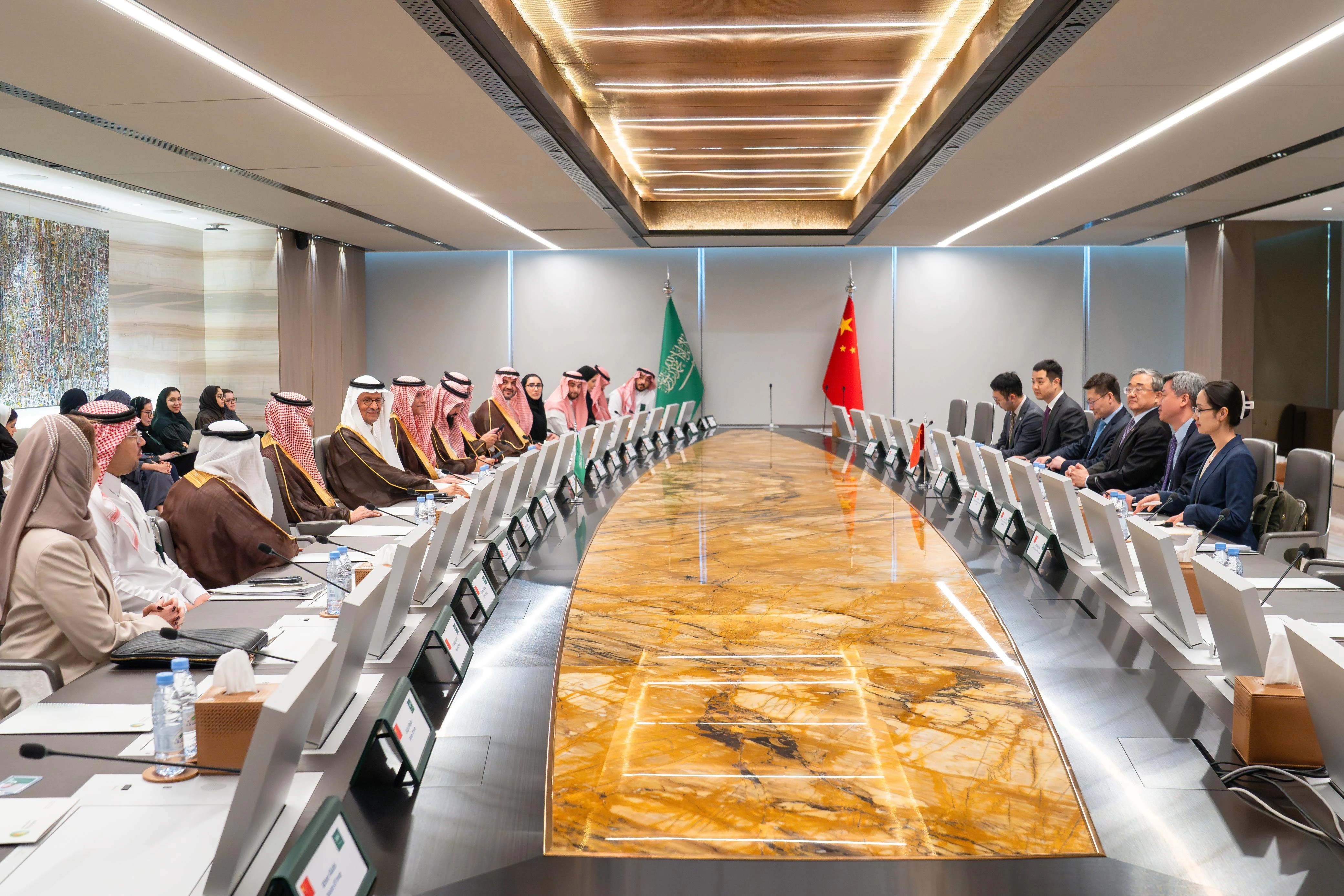 沙特能源部长会见中国气候变化事务特使 共商气候行动合作