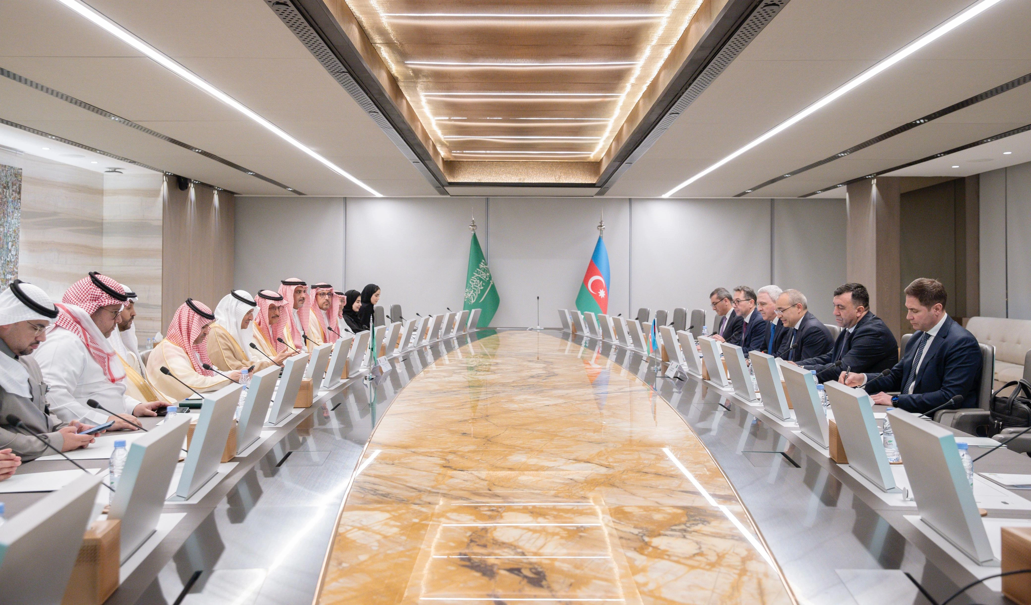 HRH Minister of Energy and Azerbaijans Minister of Economy Discuss Bolstering Energy Cooperation