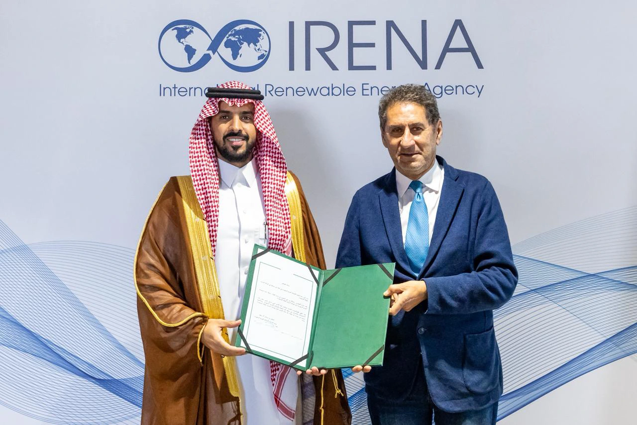Saudi-Arabias-IRENA-representative-presents-credentials-to-the-Director-General1