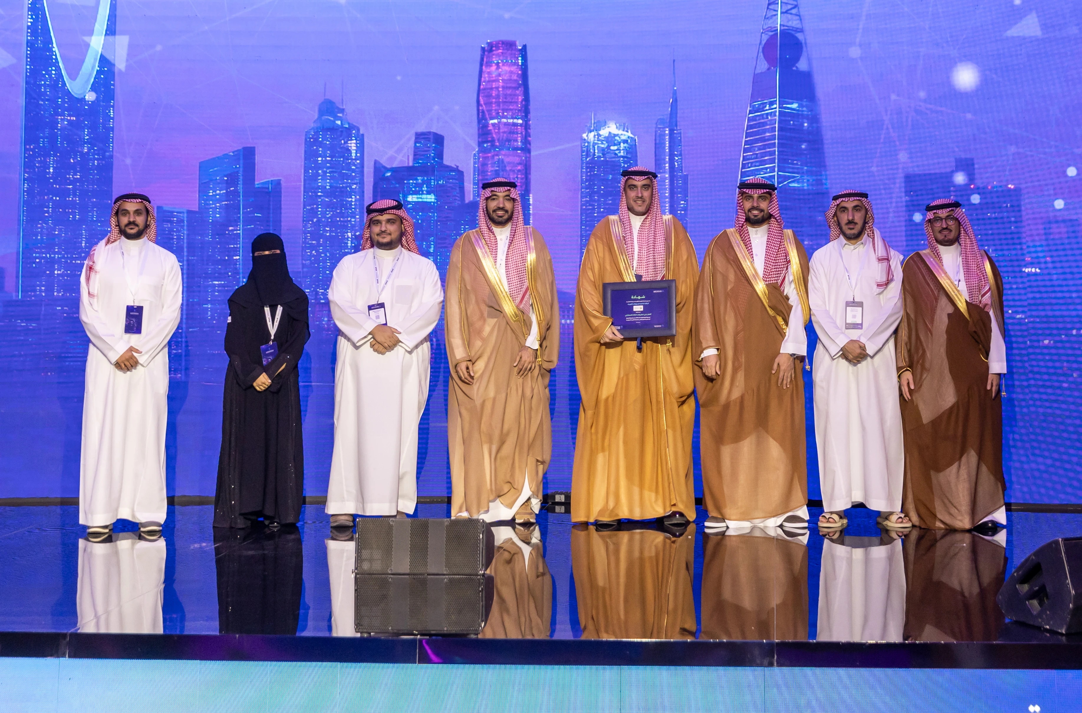 excellence-award-received-at-digital-government-forum1